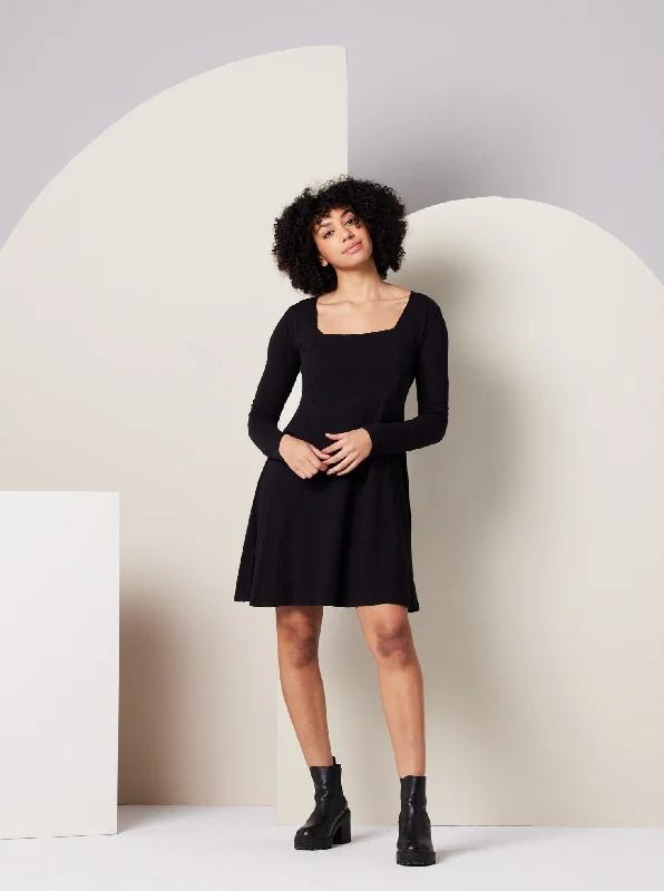 Layered Style Sonnet Dress - Black