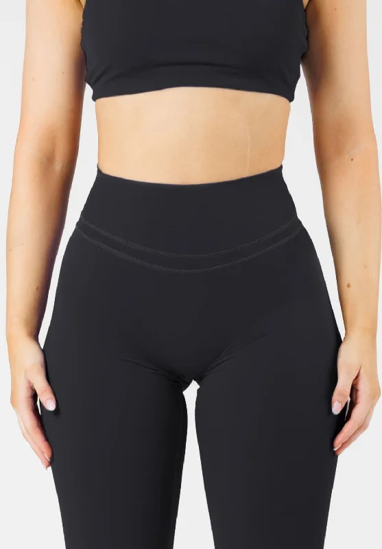 Age-reducing Style RecStretch™ Levitate Sculptseam® Plus Legging Black