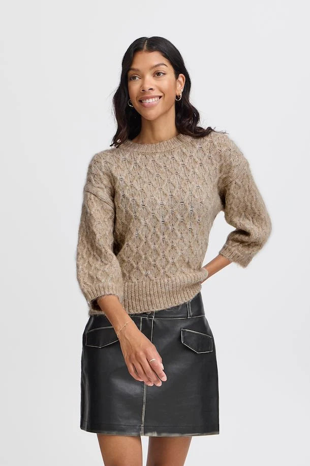 Fashion Must-have B. Young Omhu Sweater