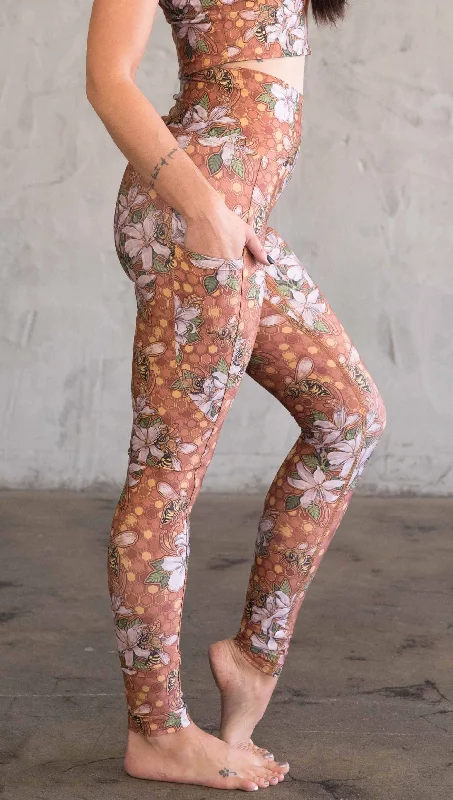 Timeless Comfort Honeybees - Featherlight Leggings