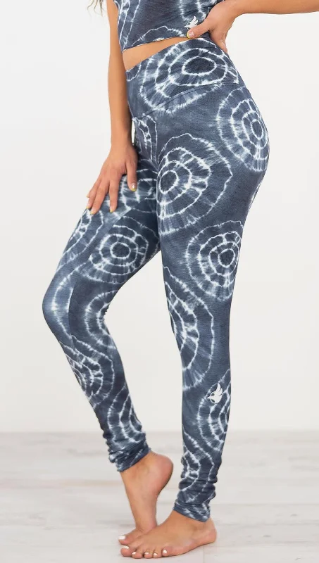 Effortless Wear Indigo Circles - Athleisure Leggings