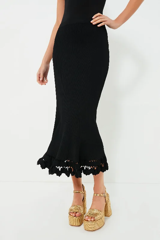 Fashionable and casual Noir Ayla Skirt
