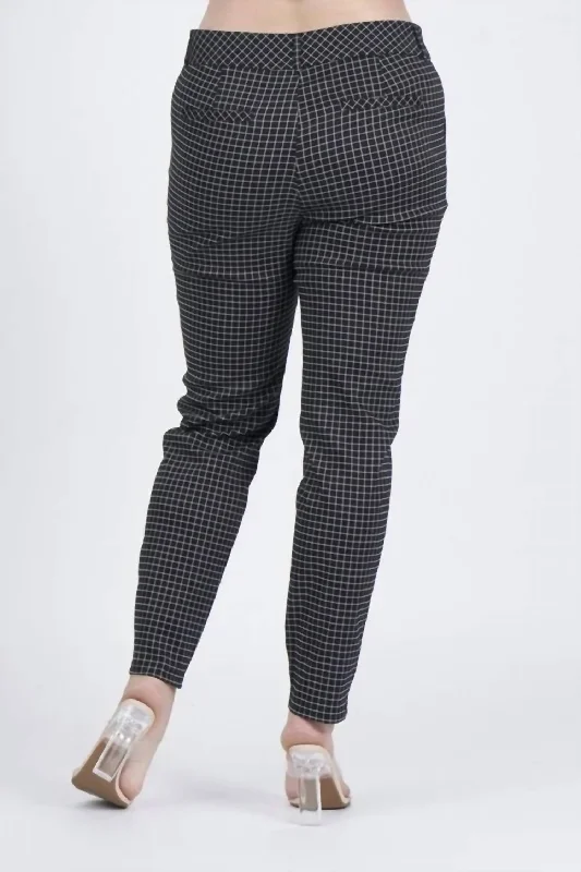 Fresh And Natural Plus Size Checker Print Skinny Pants In Black