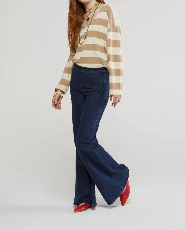Comfort Fit Bell Bottom Jeans In Var. Unica